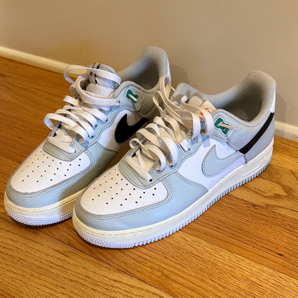 Men’s Nike White, Grey and Black Sneakers